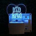 Gadgets World My DAD My Hero 3D Optical Illusion Acrylic Night Lamp, 7 Colors RGB Auto Colour Changing LED Plug and Play Night Light, Office Light, Best Gift – Pack of 1 (SD139,Multicolour, 3 Inch)