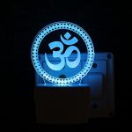Gadgets World OM Chakra 3D Optical Illusion Acrylic Night Lamp, 7 Colors RGB Auto Colour Changing LED Plug and Play Night Light, Office Light, Best for Gift – Pack of 1 (SD161,Multicolour, 3 Inch)